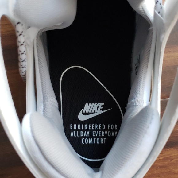 Nike Air Flight Huarache Ultra

10.5 - Picture 7 of 8